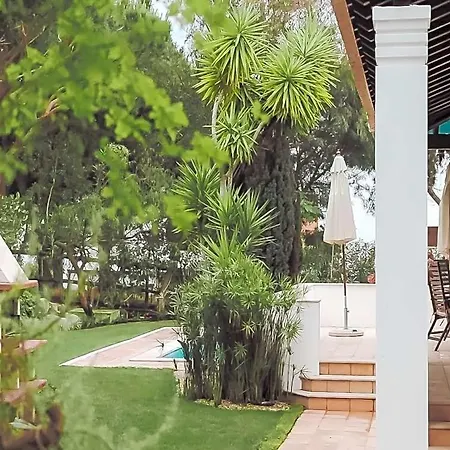 Roja- Pe Sleeps 10 With Pool Air Con And Wifi