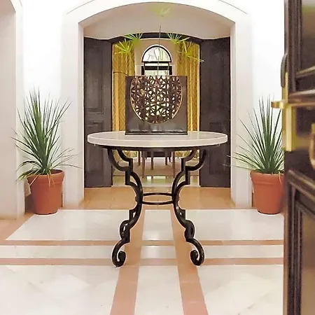 Roja- Pe Sleeps 10 With Pool Air Con And Wifi فيلة أولوز داغوا