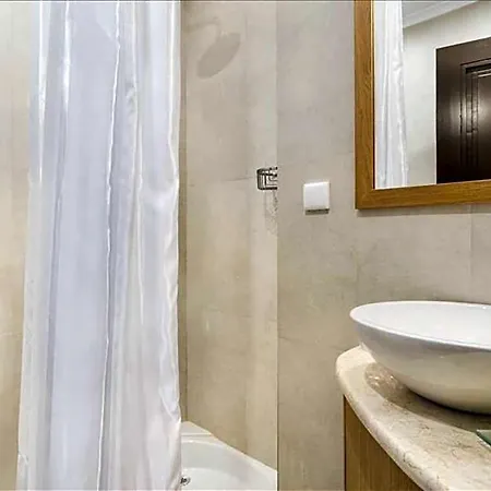 Roja- Pe Sleeps 10 With Pool Air Con And Wifi Villa *